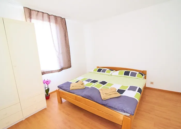 New West Station 7 إنترلاكن