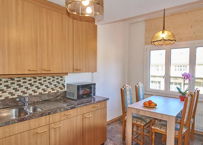 New West Station 7 * إنترلاكن